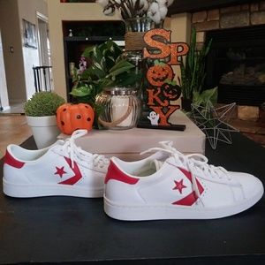 CONVERSE UPPER LEATHER SIZE (8.5)